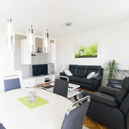 Goga Apartamento *